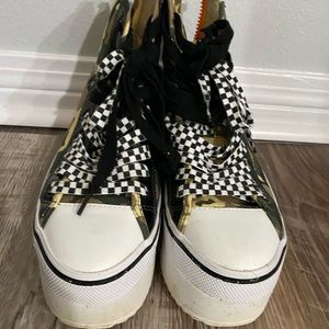 Steve Madden platform uppers